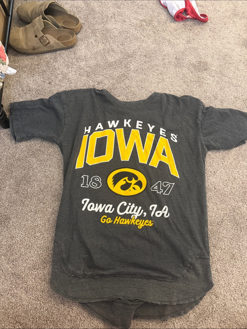 Pressbox Iowa Hawkeyes Short Sleeve Tee in Charcoal and Yellow